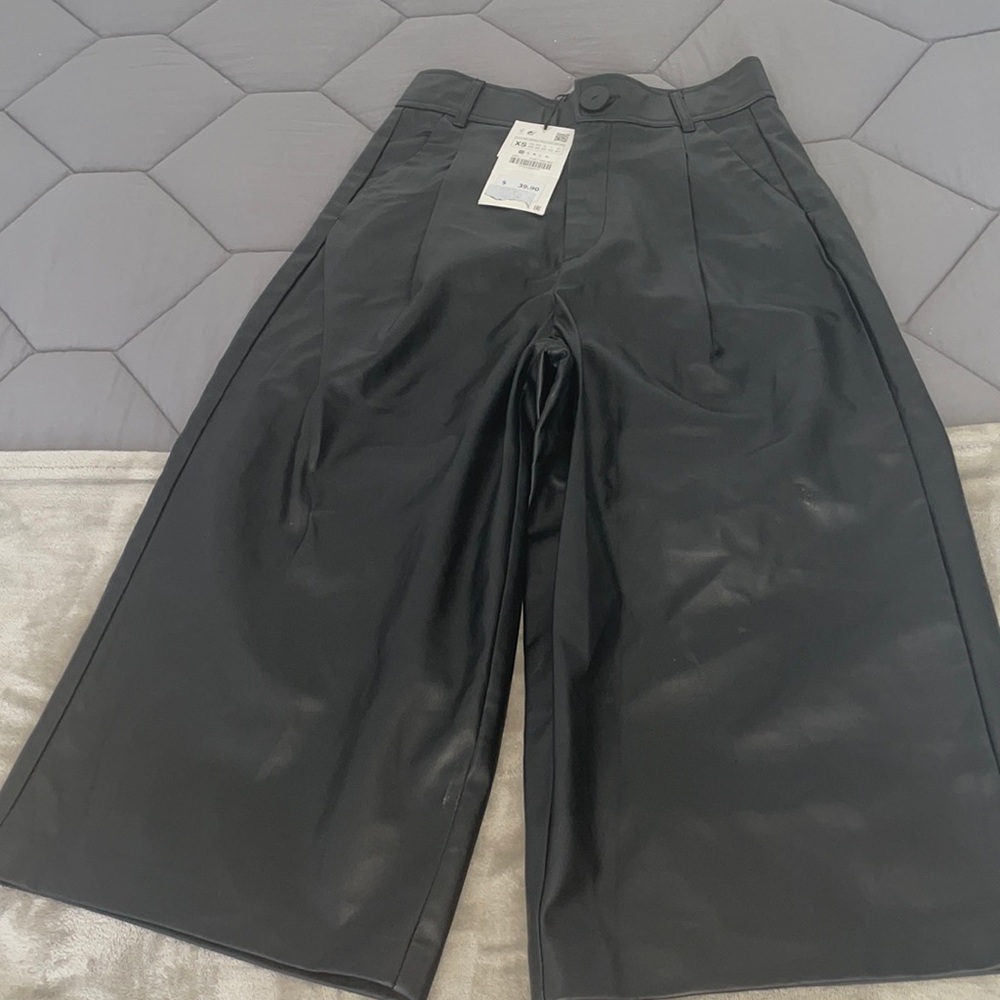 Straight leg leather pants; fits size: XS,S/2